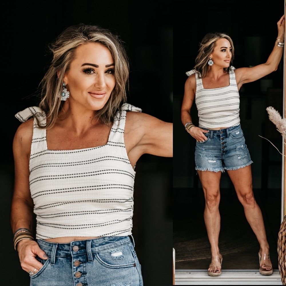 Black ivory stripe crop tank top summer vacation